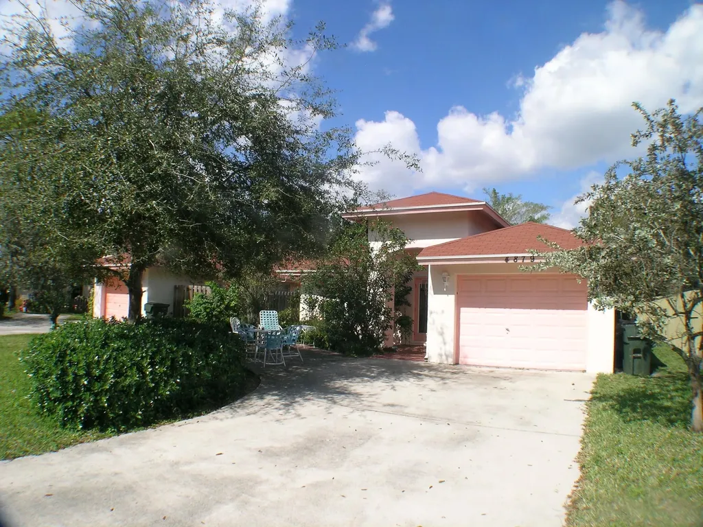 4879 Lincoln Road Delray Beach FL 33445