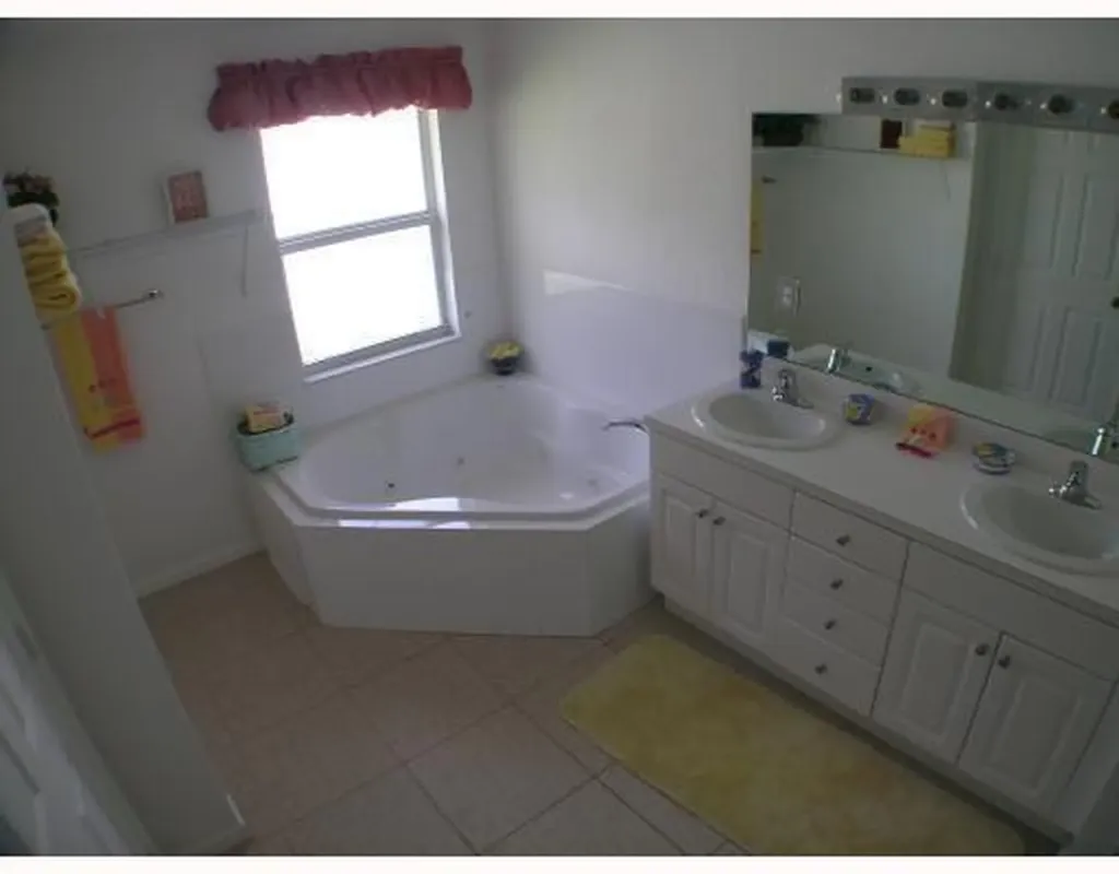 4879 Lincoln Road Delray Beach FL 33445