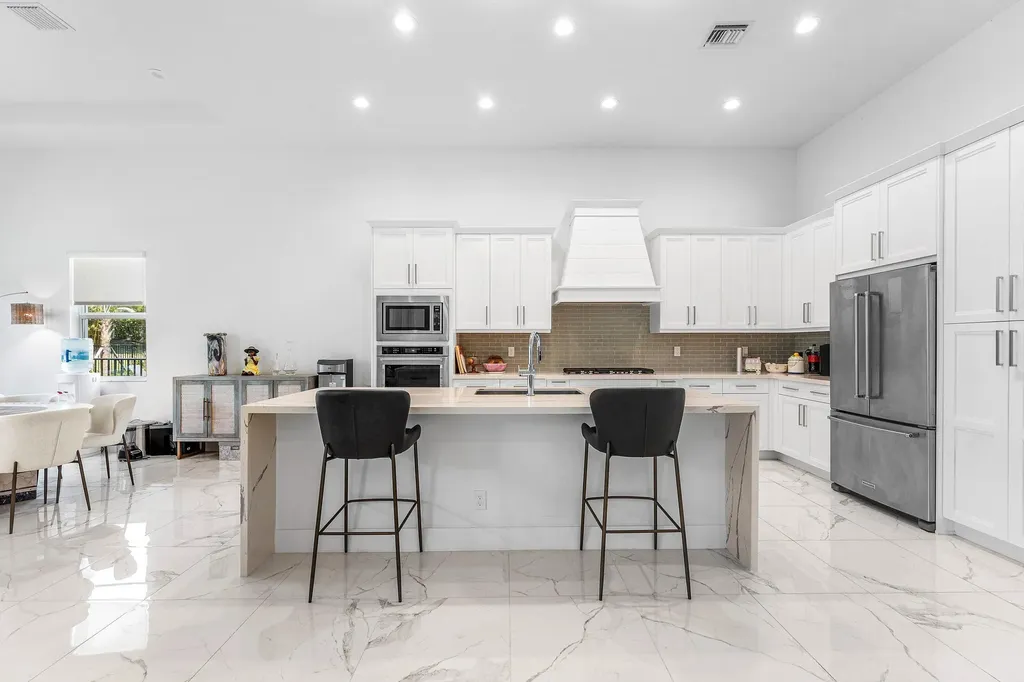 9256 Crestview Circle Palm Beach Gardens FL 33412