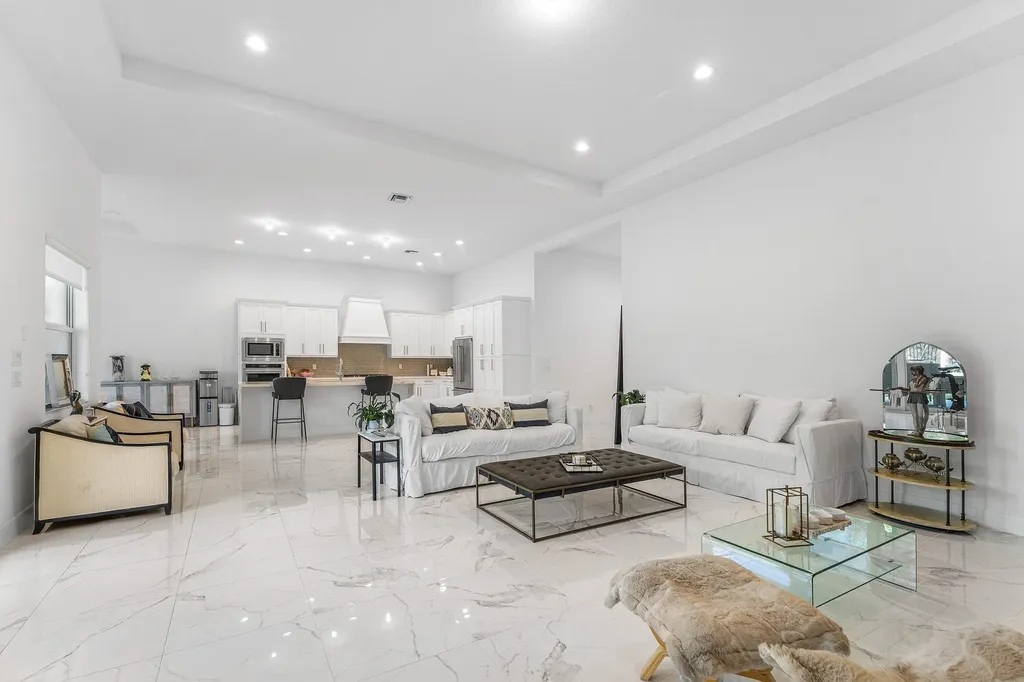 9256 Crestview Circle Palm Beach Gardens FL 33412