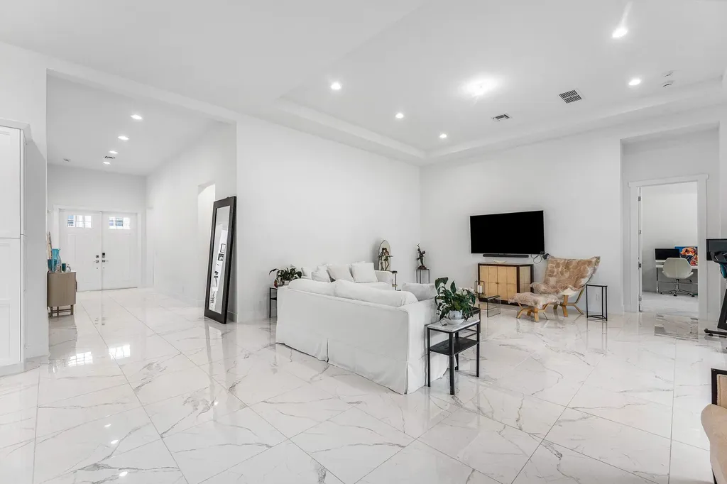 9256 Crestview Circle Palm Beach Gardens FL 33412