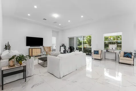 9256 Crestview Circle Palm Beach Gardens FL 33412
