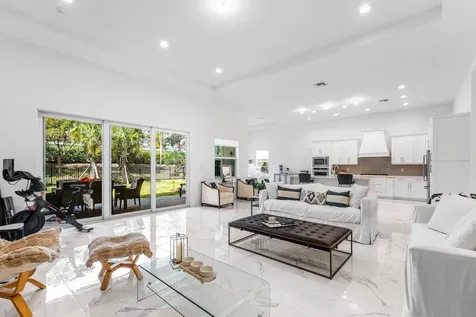 9256 Crestview Circle Palm Beach Gardens FL 33412