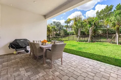 9256 Crestview Circle Palm Beach Gardens FL 33412