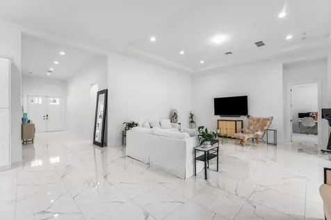 9256 Crestview Circle Palm Beach Gardens FL 33412