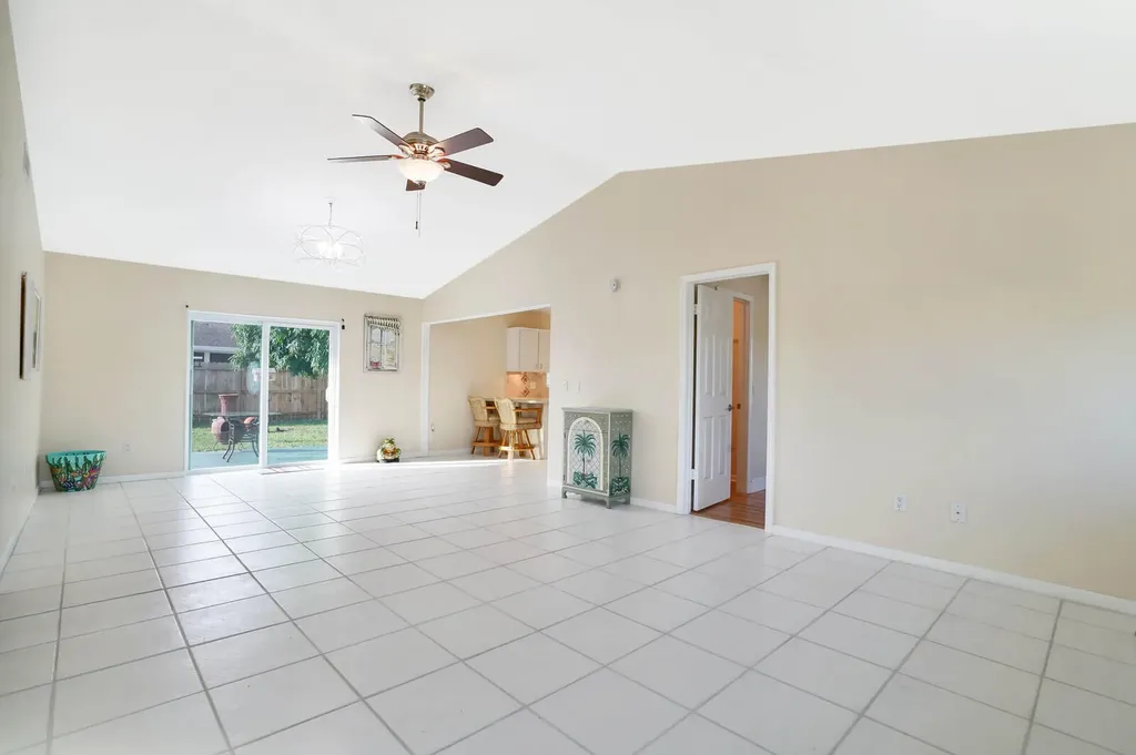 3736 Coelebs Avenue Boynton Beach FL 33436