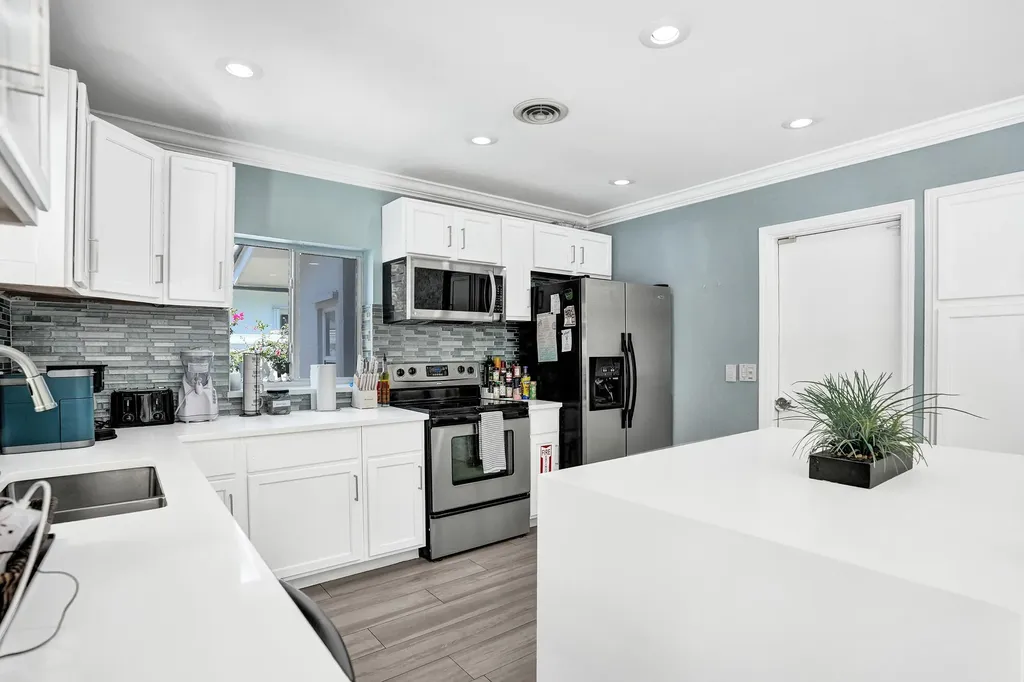 3036 NE 19th Street Fort Lauderdale FL 33305