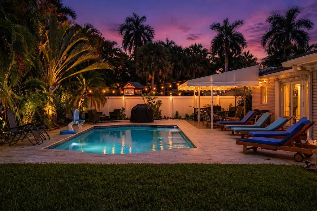 3036 NE 19th Street Fort Lauderdale FL 33305