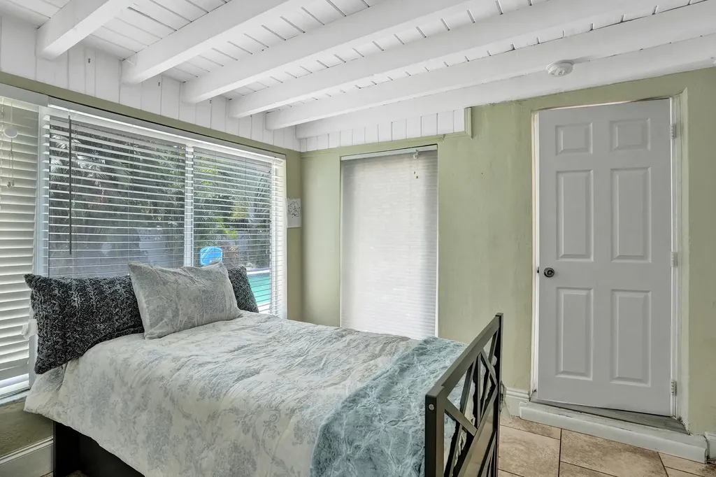 3036 NE 19th Street Fort Lauderdale FL 33305