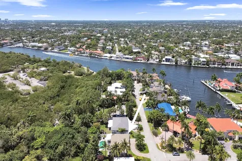 3036 NE 19th Street Fort Lauderdale FL 33305