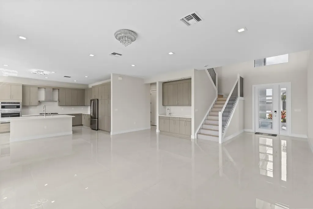 10033 Stockrun Drive Palm Beach Gardens FL 33412