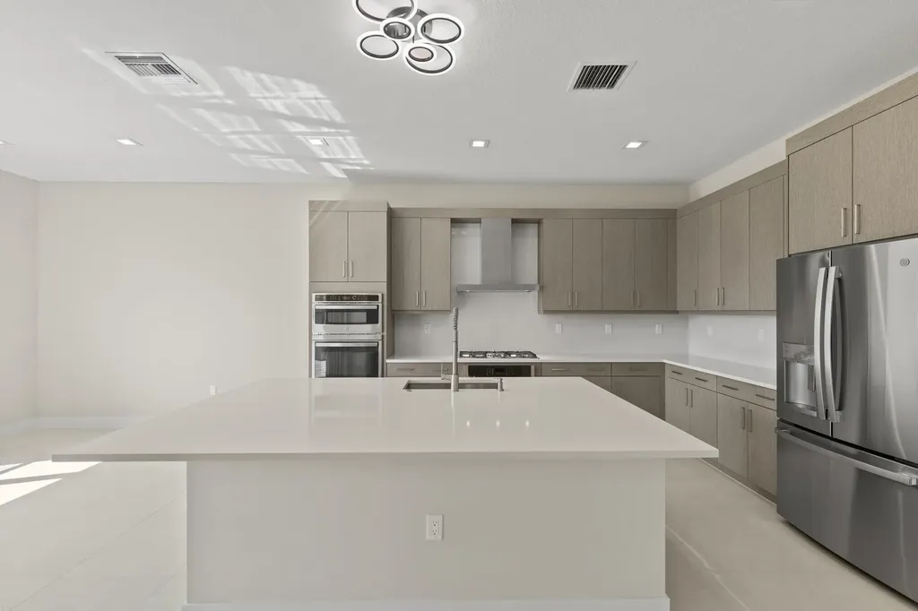 10033 Stockrun Drive Palm Beach Gardens FL 33412