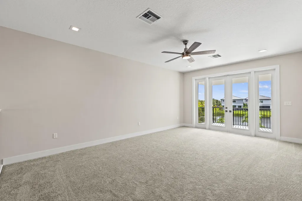 10033 Stockrun Drive Palm Beach Gardens FL 33412