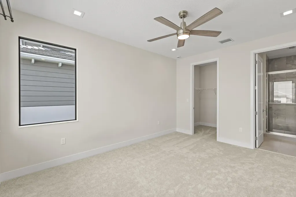10033 Stockrun Drive Palm Beach Gardens FL 33412