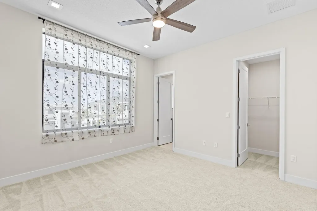 10033 Stockrun Drive Palm Beach Gardens FL 33412