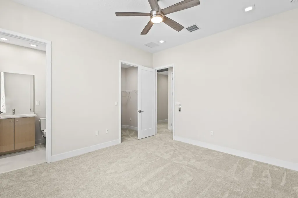 10033 Stockrun Drive Palm Beach Gardens FL 33412