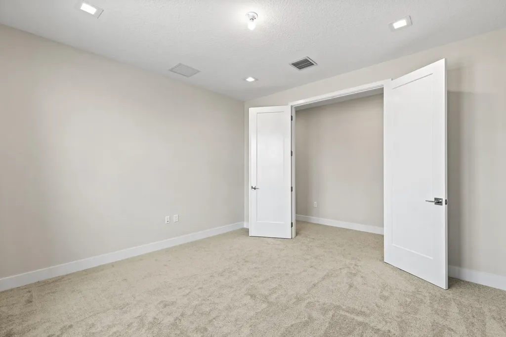 10033 Stockrun Drive Palm Beach Gardens FL 33412