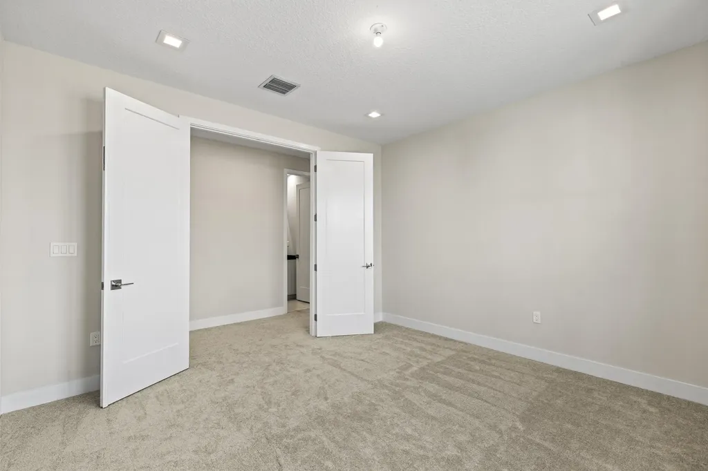 10033 Stockrun Drive Palm Beach Gardens FL 33412