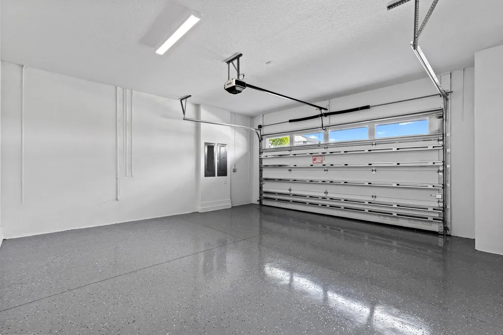 10033 Stockrun Drive Palm Beach Gardens FL 33412