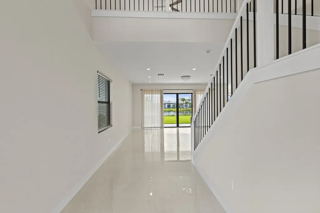 10033 Stockrun Drive Palm Beach Gardens FL 33412