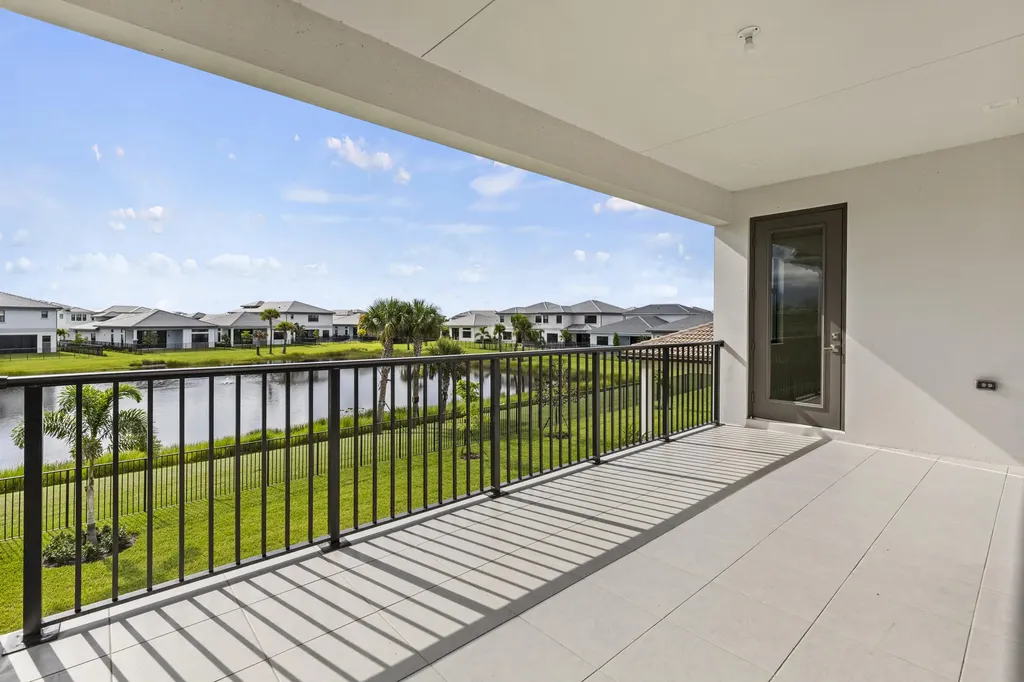10033 Stockrun Drive Palm Beach Gardens FL 33412