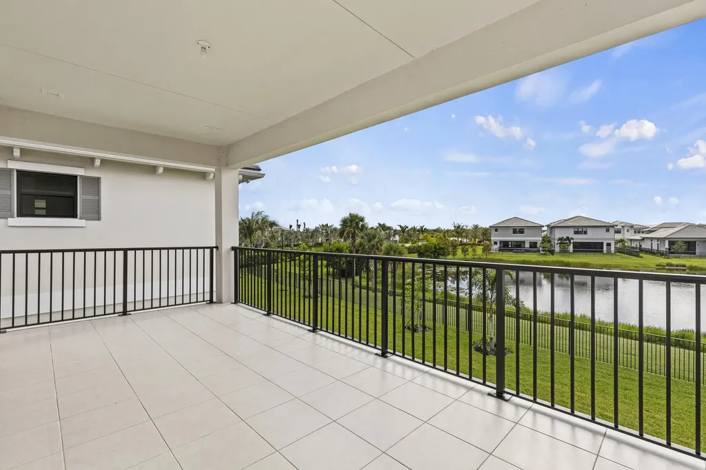 10033 Stockrun Drive Palm Beach Gardens FL 33412