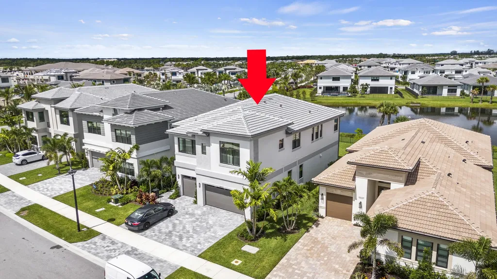 10033 Stockrun Drive Palm Beach Gardens FL 33412