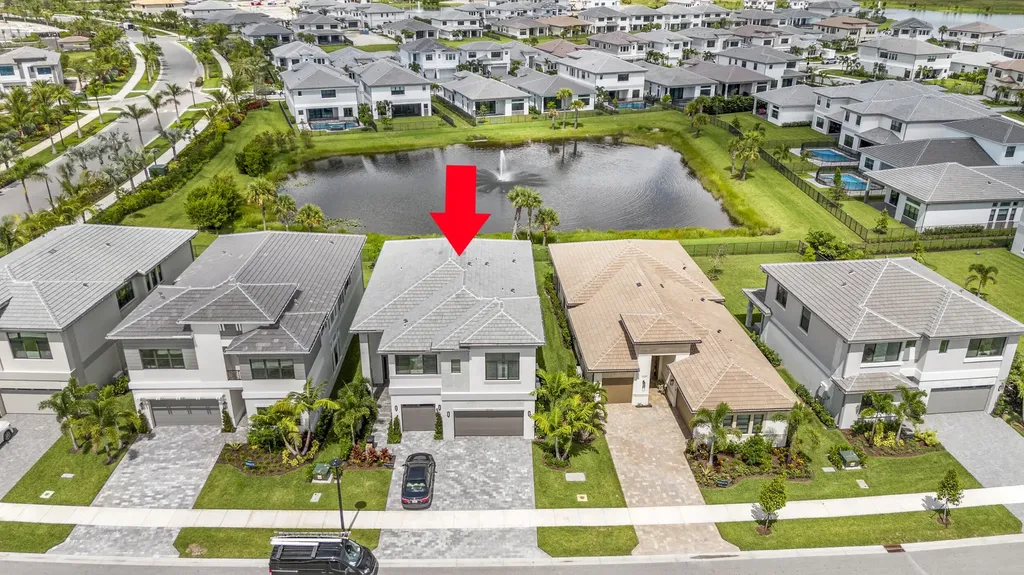 10033 Stockrun Drive Palm Beach Gardens FL 33412
