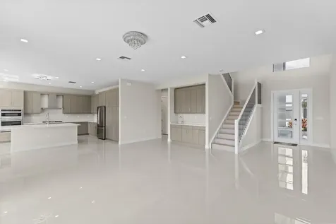 10033 Stockrun Drive Palm Beach Gardens FL 33412