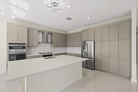 10033 Stockrun Drive Palm Beach Gardens FL 33412