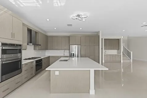 10033 Stockrun Drive Palm Beach Gardens FL 33412