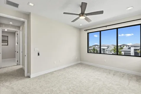 10033 Stockrun Drive Palm Beach Gardens FL 33412