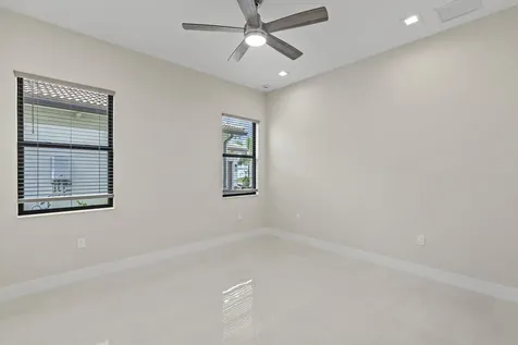 10033 Stockrun Drive Palm Beach Gardens FL 33412