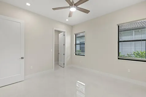 10033 Stockrun Drive Palm Beach Gardens FL 33412
