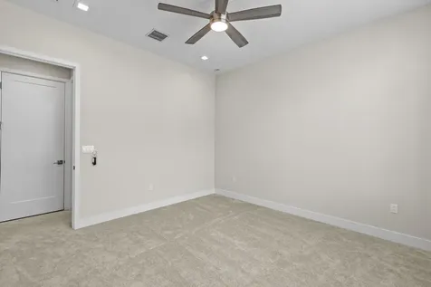 10033 Stockrun Drive Palm Beach Gardens FL 33412