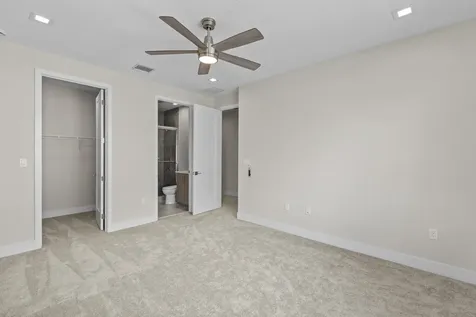10033 Stockrun Drive Palm Beach Gardens FL 33412