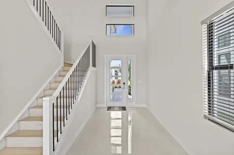 10033 Stockrun Drive Palm Beach Gardens FL 33412