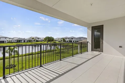 10033 Stockrun Drive Palm Beach Gardens FL 33412