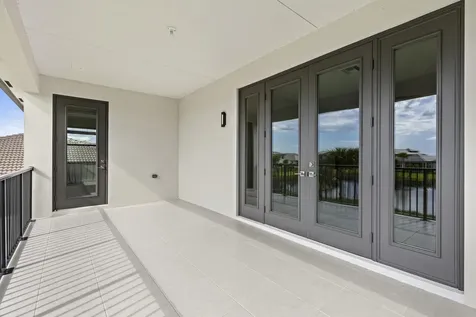 10033 Stockrun Drive Palm Beach Gardens FL 33412