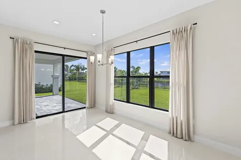 10033 Stockrun Drive Palm Beach Gardens FL 33412