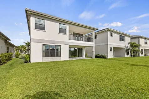 10033 Stockrun Drive Palm Beach Gardens FL 33412