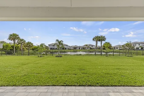 10033 Stockrun Drive Palm Beach Gardens FL 33412