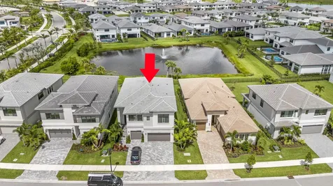 10033 Stockrun Drive Palm Beach Gardens FL 33412