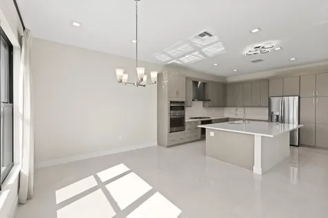 10033 Stockrun Drive Palm Beach Gardens FL 33412