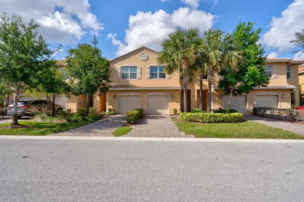 5919 Monterra Club Drive Lake Worth FL 33463