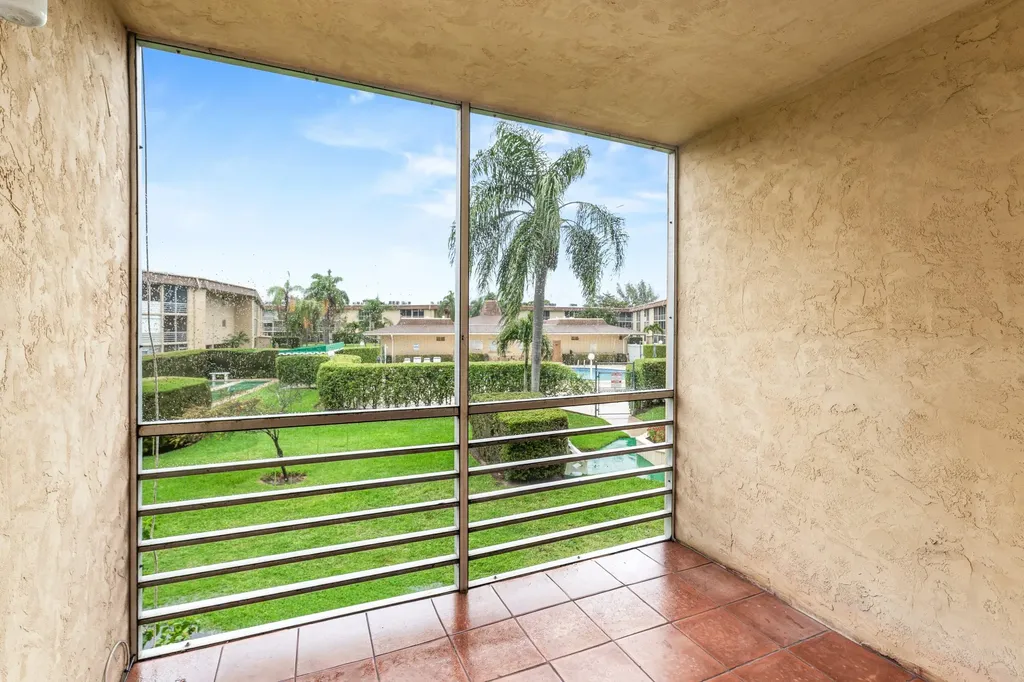 600 Village Green Court Palm Springs FL 33461