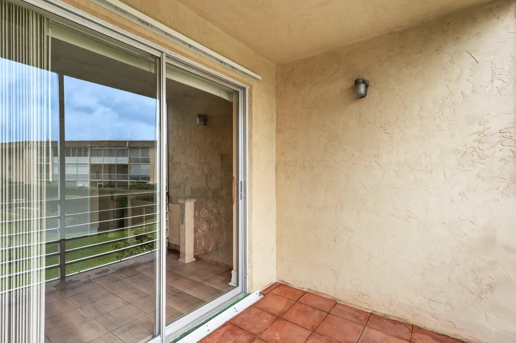 600 Village Green Court Palm Springs FL 33461