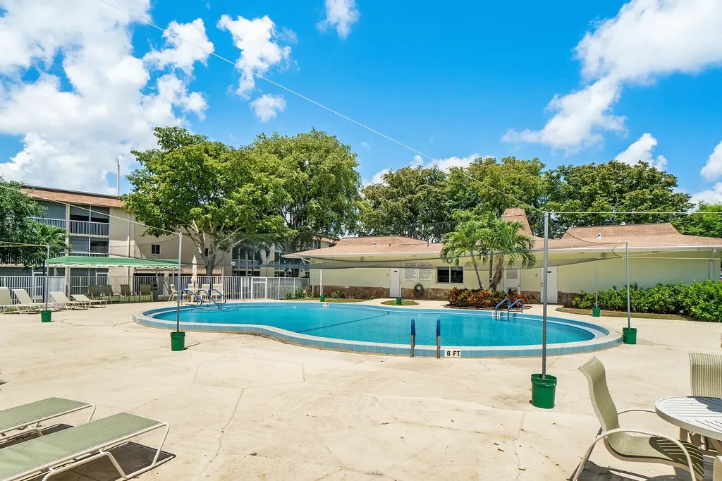 600 Village Green Court Palm Springs FL 33461
