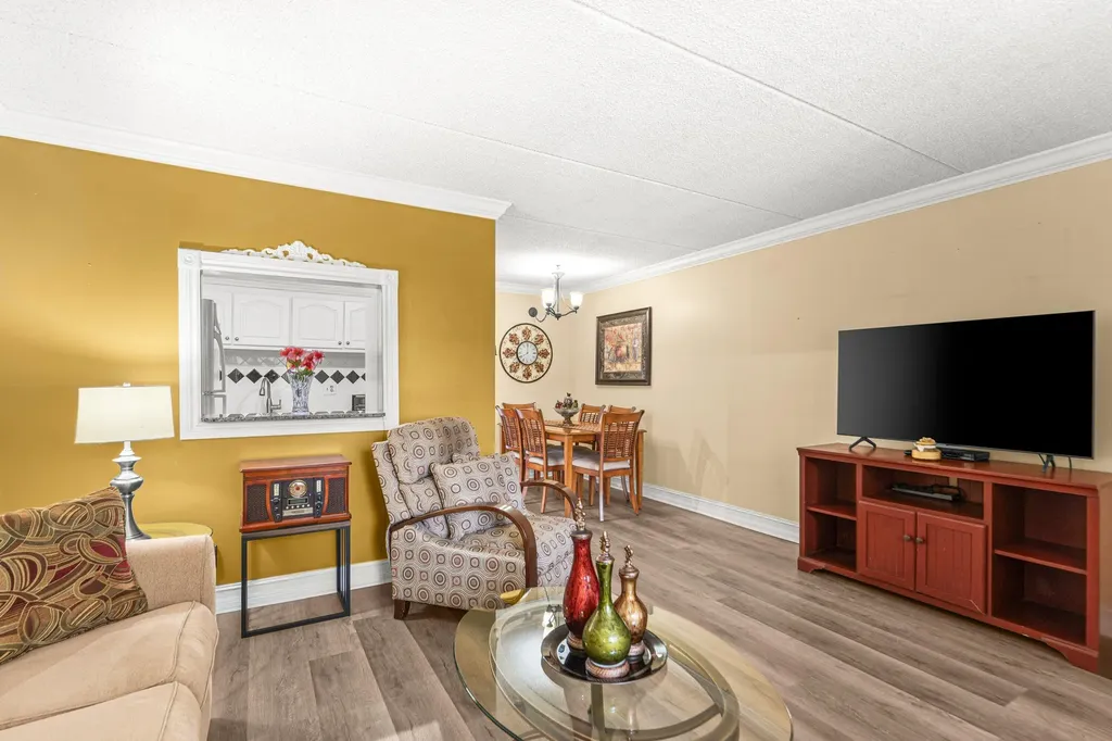 600 Village Green Court Palm Springs FL 33461