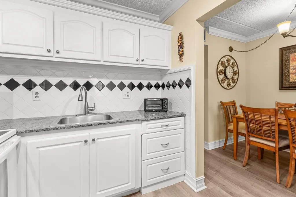 600 Village Green Court Palm Springs FL 33461